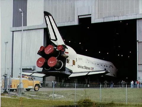 STS 5 Columbia transferred to VAB2